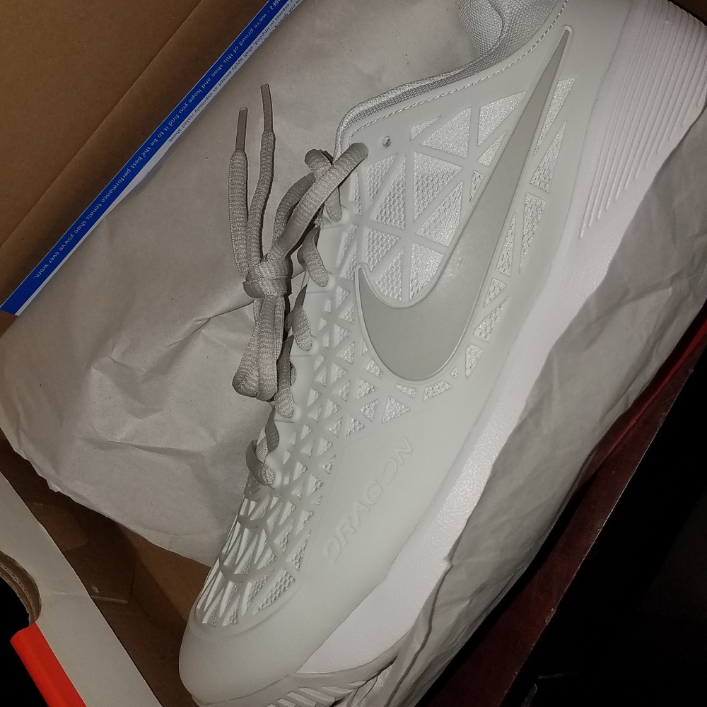 New NIKE ZOOM Cage 2 running shoes 8.5